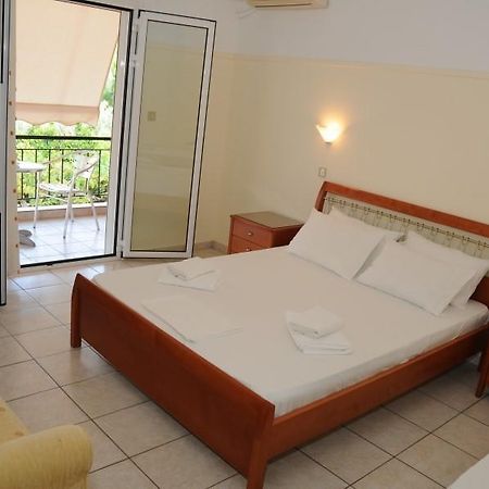 Delfini Hotel Theologos  Exterior photo